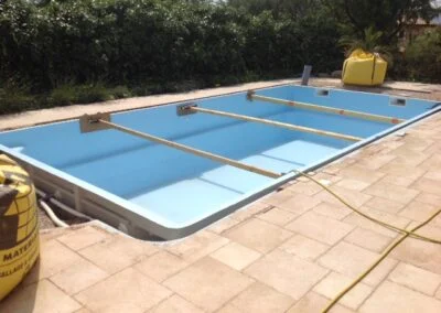 Travaux pose piscine