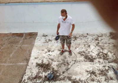 Travaux pose piscine coque polyester