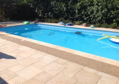 Nouvelle piscine coque polyester