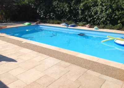 Nouvelle piscine coque polyester