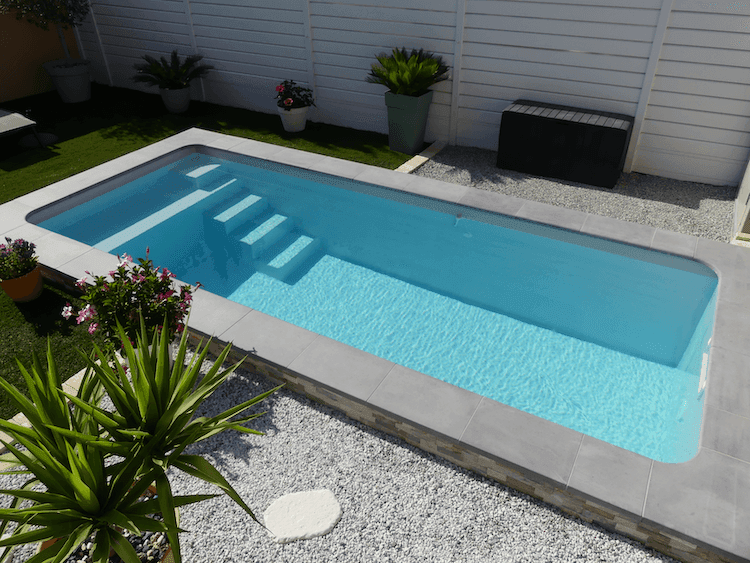 Piscine Coque Polyester Couloir Mini